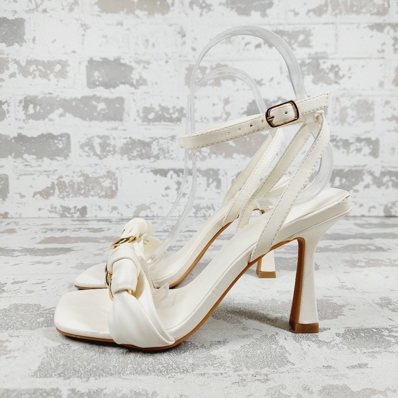 Open Edit Shoes - New Open Edit Kenni Ivory Gold Chain Ankle Strap Sandals W1003